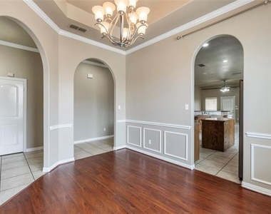 8244 Edgepoint Trail - Photo Thumbnail 6