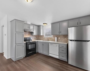 6553 Private Road 2270 - Photo Thumbnail 2