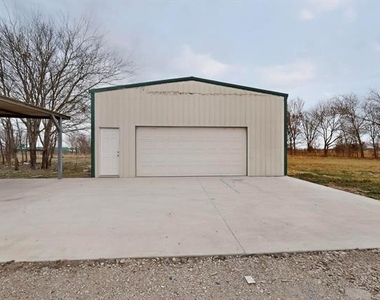 6553 Private Road 2270 - Photo Thumbnail 3
