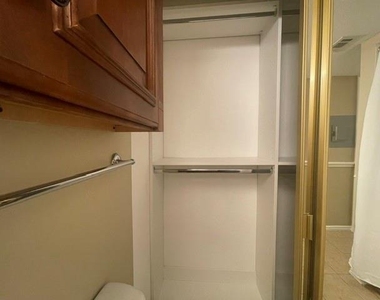 835 W Harwood Road - Photo Thumbnail 15