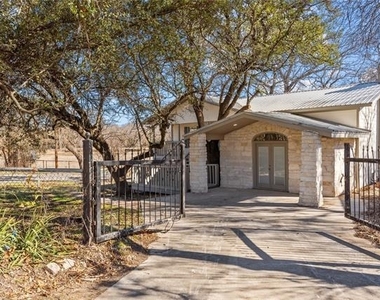 1701 E Lake Drive - Photo Thumbnail 2