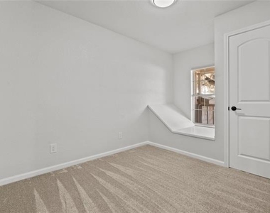 1701 E Lake Drive - Photo Thumbnail 13