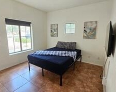 17716 W Mandalay Lane - Photo Thumbnail 9