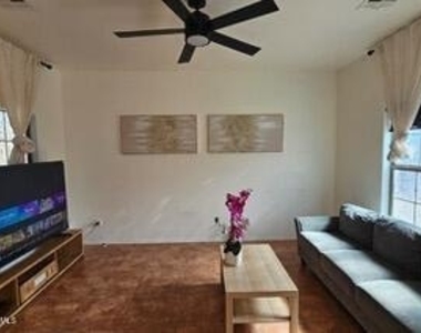 17716 W Mandalay Lane - Photo Thumbnail 11
