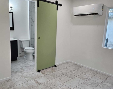 8375 W Madison Street - Photo Thumbnail 9