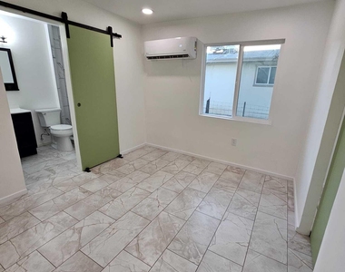 8375 W Madison Street - Photo Thumbnail 6