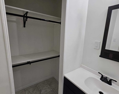 8375 W Madison Street - Photo Thumbnail 17