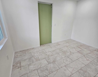 8375 W Madison Street - Photo Thumbnail 3