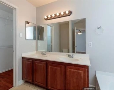 7624 Scarlet View Trail - Photo Thumbnail 6