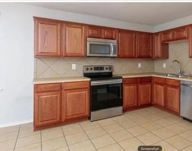 7624 Scarlet View Trail - Photo Thumbnail 18