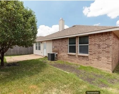 7624 Scarlet View Trail - Photo Thumbnail 5