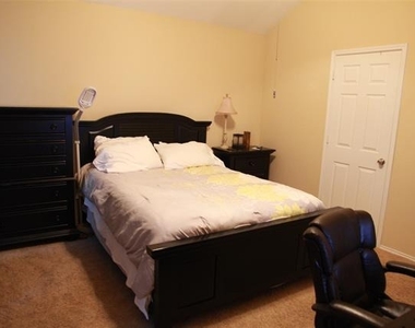 13153 Fencerow Road - Photo Thumbnail 6