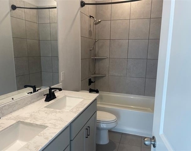 7569 Reis Lane - Photo Thumbnail 12