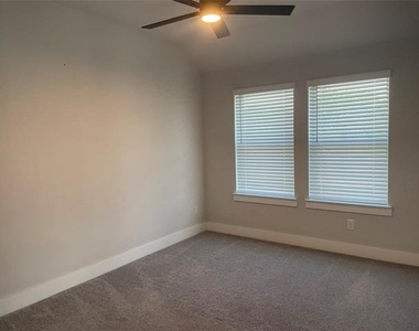 7569 Reis Lane - Photo Thumbnail 18