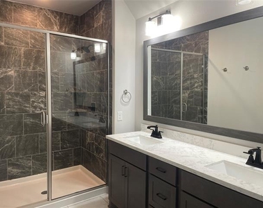 7569 Reis Lane - Photo Thumbnail 14