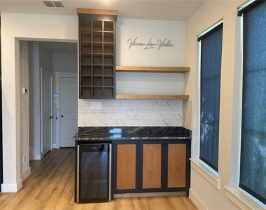 7569 Reis Lane - Photo Thumbnail 4