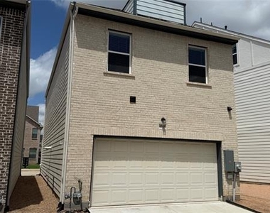 4348 Henderson Avenue - Photo Thumbnail 20
