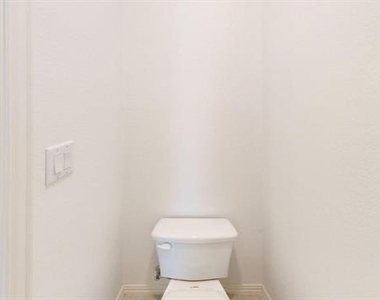 4348 Henderson Avenue - Photo Thumbnail 15