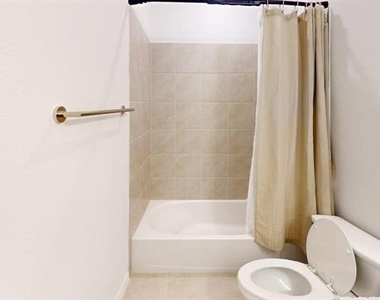 4348 Henderson Avenue - Photo Thumbnail 16