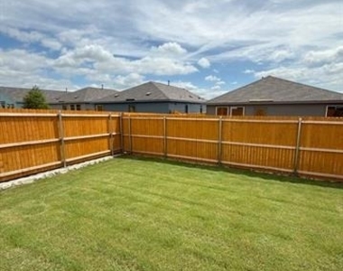 3911 Ontario Way - Photo Thumbnail 26