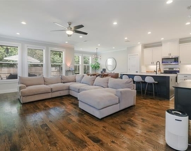 1975 Angelina Drive - Photo Thumbnail 4