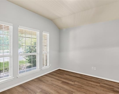 3814 Spring Run Lane - Photo Thumbnail 6