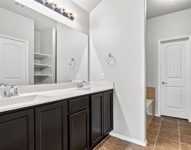 3814 Spring Run Lane - Photo Thumbnail 20