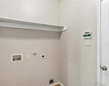 3814 Spring Run Lane - Photo Thumbnail 11