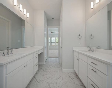 4717 Sandburg Street - Photo Thumbnail 14