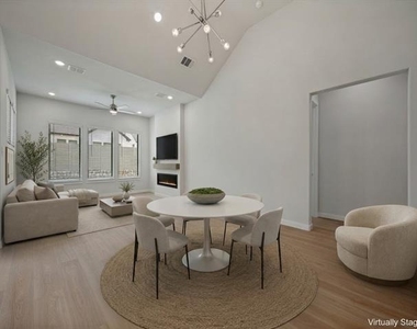 4717 Sandburg Street - Photo Thumbnail 6