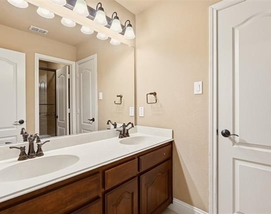 627 Seymour Drive - Photo Thumbnail 29