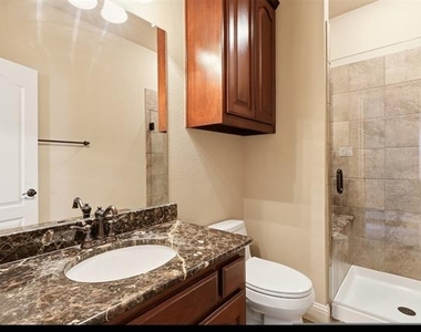 627 Seymour Drive - Photo Thumbnail 7
