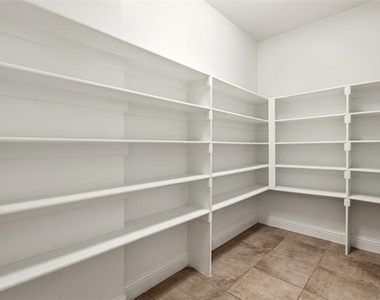 627 Seymour Drive - Photo Thumbnail 20