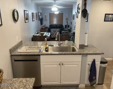 461 W Holmes Avenue - Photo Thumbnail 5