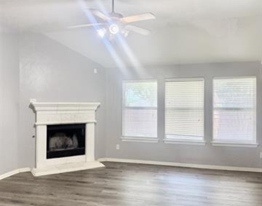 3308 Marymount Drive - Photo Thumbnail 12