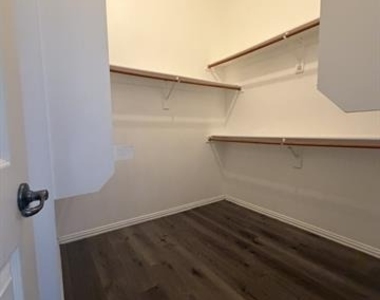 3308 Marymount Drive - Photo Thumbnail 21