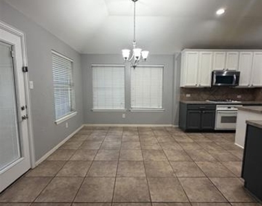 3308 Marymount Drive - Photo Thumbnail 10