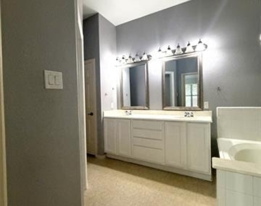 3308 Marymount Drive - Photo Thumbnail 20