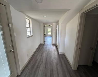 605 N Pine Street - Photo Thumbnail 8