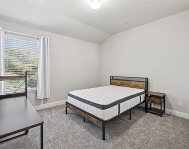 3073 Hamilton Street - Photo Thumbnail 22