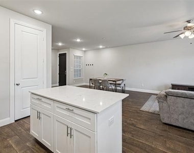 3073 Hamilton Street - Photo Thumbnail 15