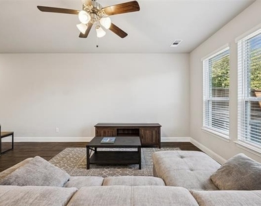 3073 Hamilton Street - Photo Thumbnail 9