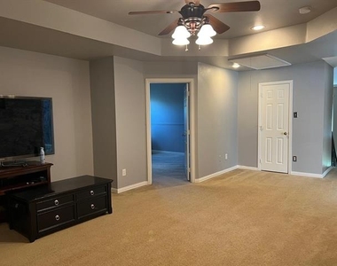 5505 Stone Cliff Court - Photo Thumbnail 24