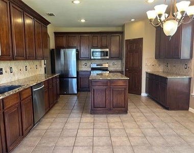 5505 Stone Cliff Court - Photo Thumbnail 9