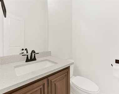 7312 Iris Road - Photo Thumbnail 11