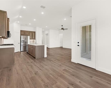 7312 Iris Road - Photo Thumbnail 28