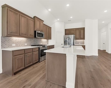 7312 Iris Road - Photo Thumbnail 23