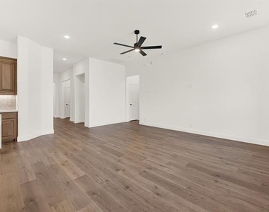 7312 Iris Road - Photo Thumbnail 20