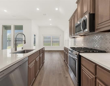 7312 Iris Road - Photo Thumbnail 24