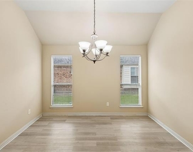 2798 Sparks Drive - Photo Thumbnail 10